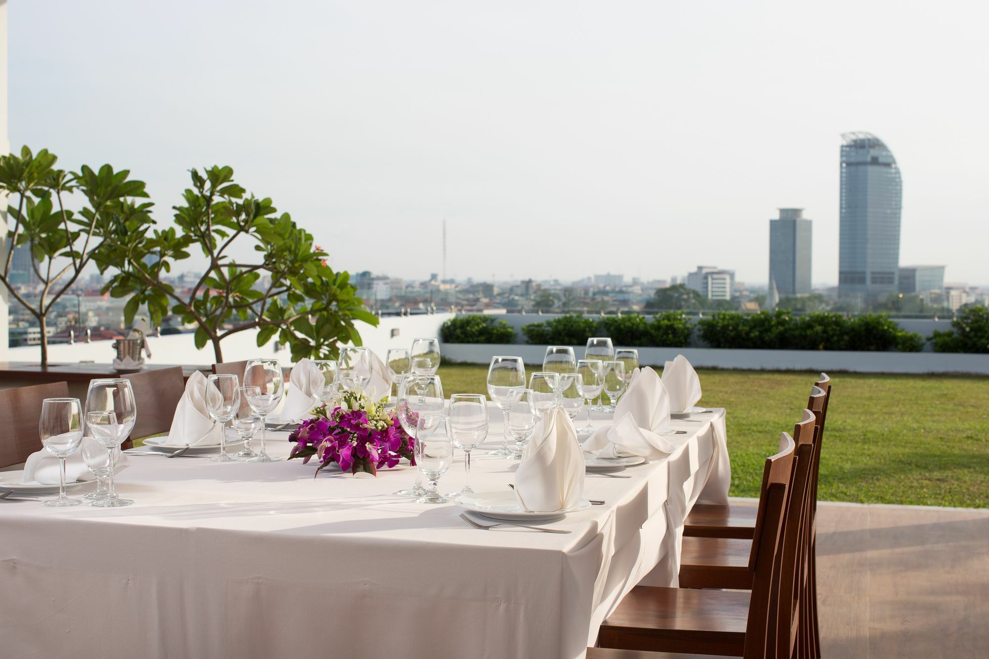 Bellevue Serviced Apartments Phnom Penh Zewnętrze zdjęcie